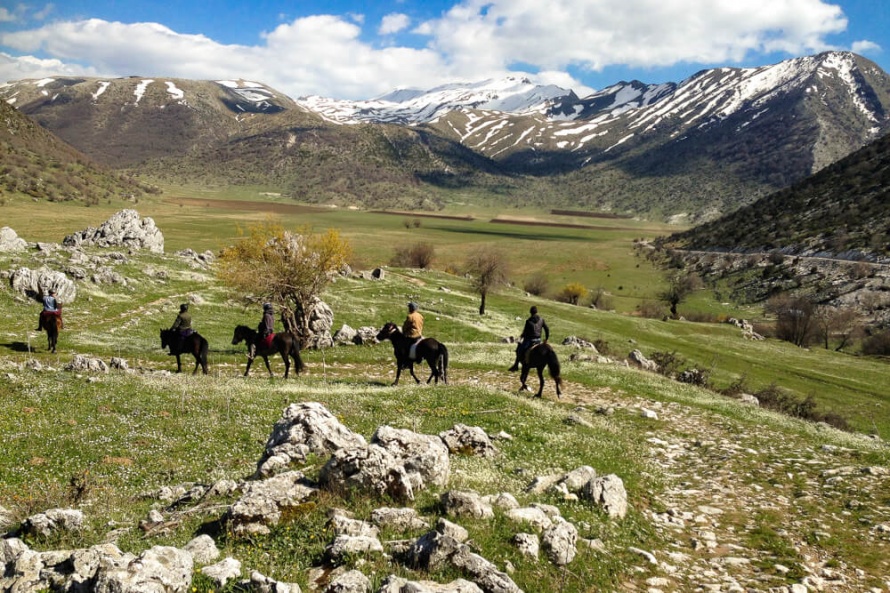 A magical riding holiday with breathtaking landscapes @BlogEquus