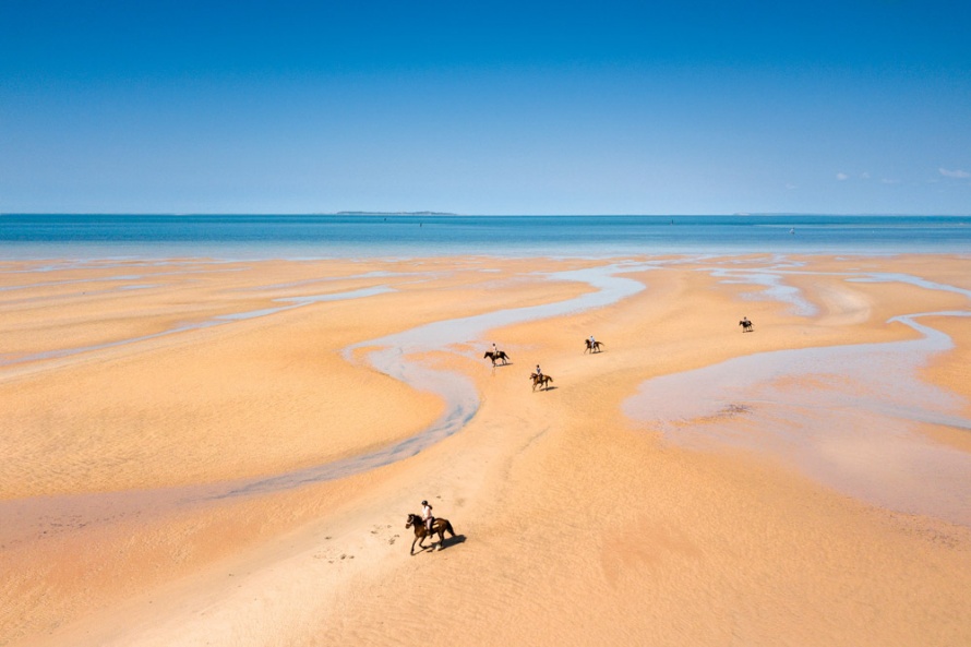 Mozambique Horse Safaris by Teagan Cunniffe